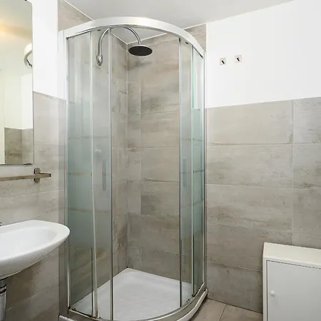 Classbnb - 2 In Zona Stazione בית הארחה